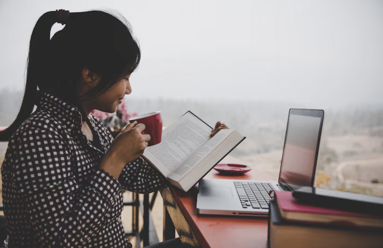 Literature Review for an Australian University Assignment